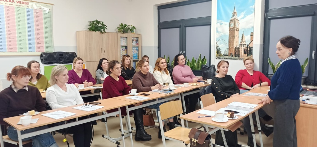 Emocje, presja i codzienność szkolna. Fotorelacja z jesiennych warsztatów dla nauczycieli w Staszowie i Ujeździe