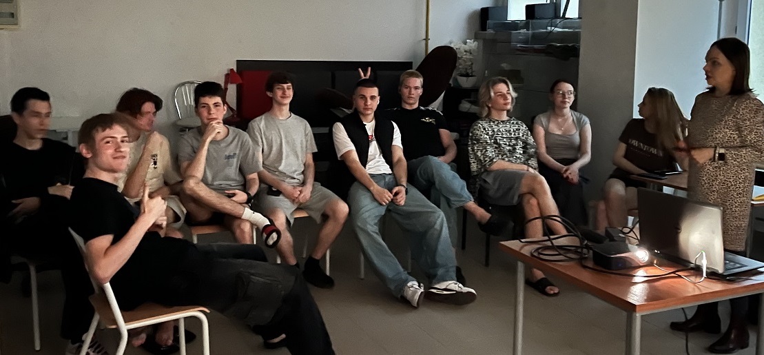 Trening integracji w grupie rówieśniczej – warsztaty psychologiczne dla licealistów